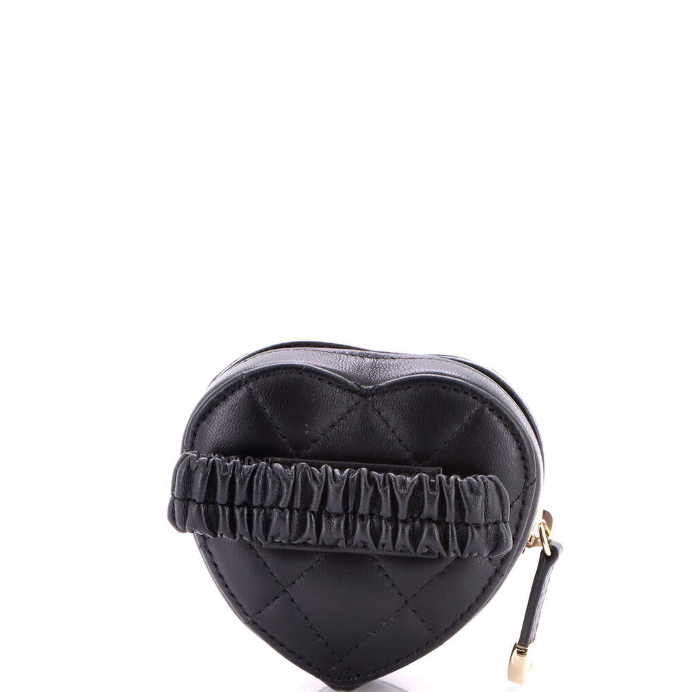 Chanel CC in Love Heart Arm Zip Coin Purse Quilted Lambskin - Picture 4 of 6